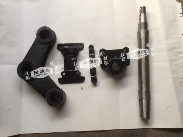 49電動(dòng)工程自卸車(chē)單卡板和把軸.JPG